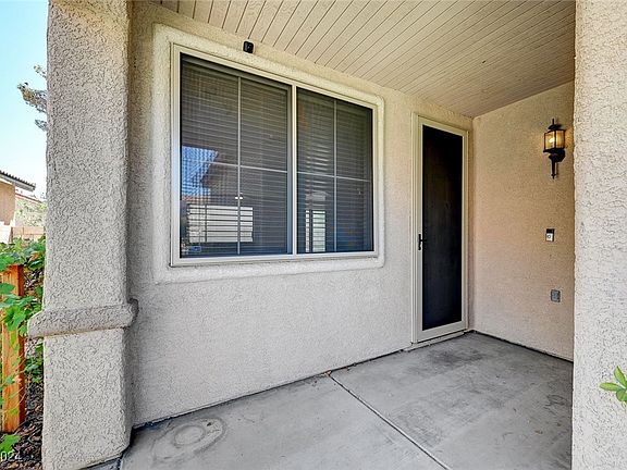 5th image of 9789 Vista Crest Ave