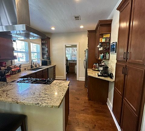 5th image of 2058 N Gaylord St