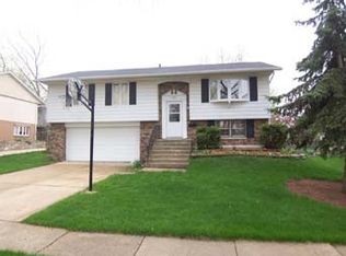 505 Freeman Ave, Streamwood, IL 60107