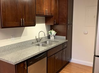 945 Castlewood Dr APT 2, Los Gatos, CA 95032