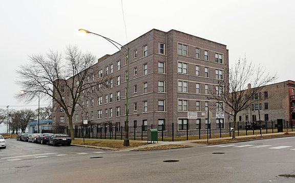 2nd image of 7601 S South Shore Dr
