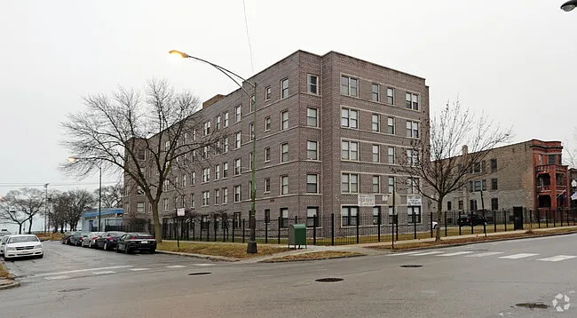 7601 S South Shore Dr #2A — Photo 1