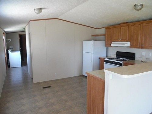 3rd image of 28806 Beechwood Ave