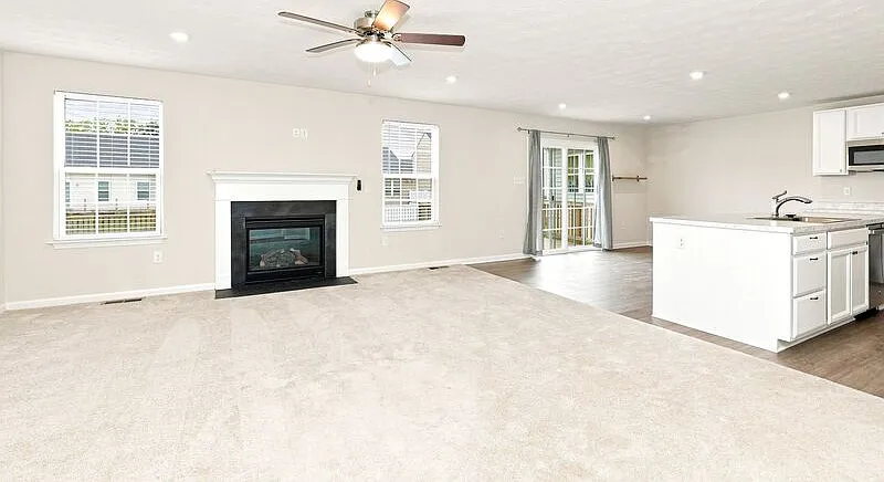 3 bed, 2.5 bath, $2,195 — Photo 4