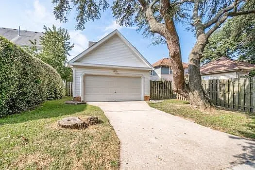 1230 Hillside Ave — Photo 40