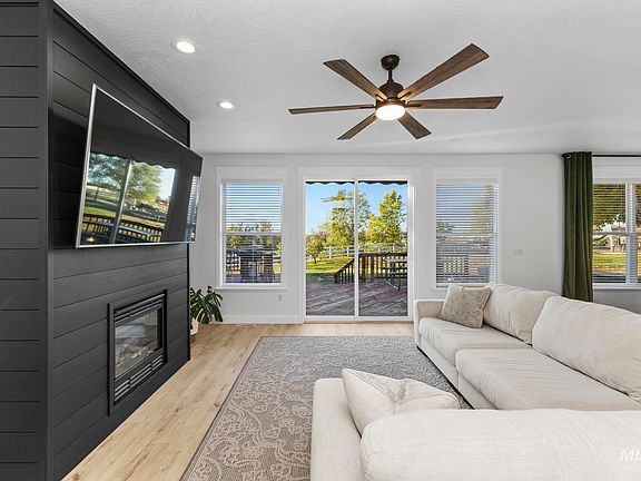 5th image of 14820 Worden Way