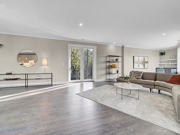 4th image of 1935 S Canalport Ave #2