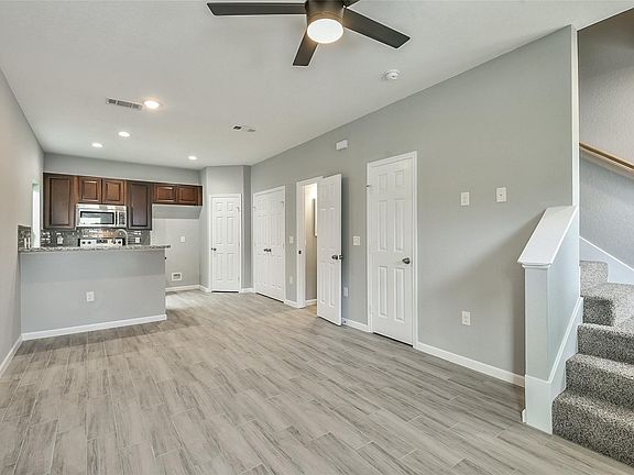 4th image of 16637 Eastchase