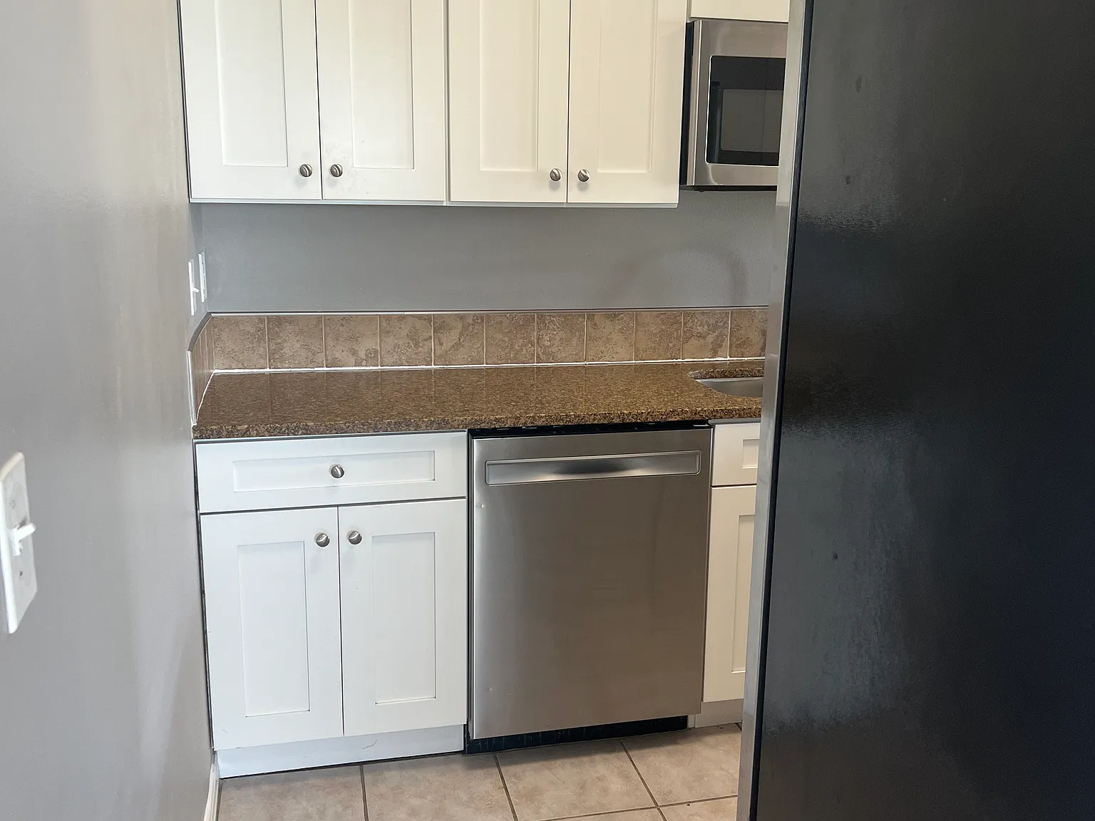 117 Rio Del Mar St — Photo 3