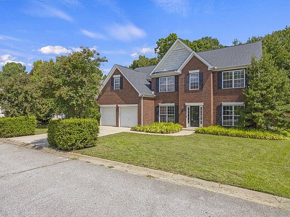 2nd image of 26 Springleaf Ct