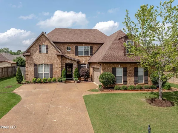 3298 Forest Bend Dr, Southaven, MS 38672