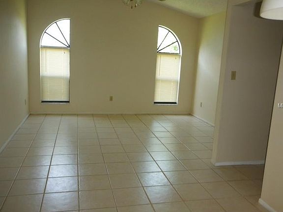 4th image of 2654 Kendall Ave