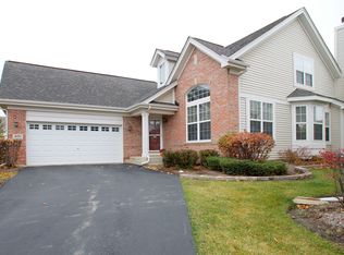 870 Savoy Ct, Lake Zurich, IL 60047