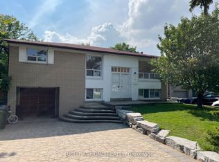 90 Clayhall Cres #5, Toronto, ON M3J 1W6