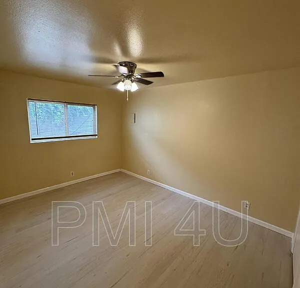 12409 Manitoba Dr NE #B — Photo 12