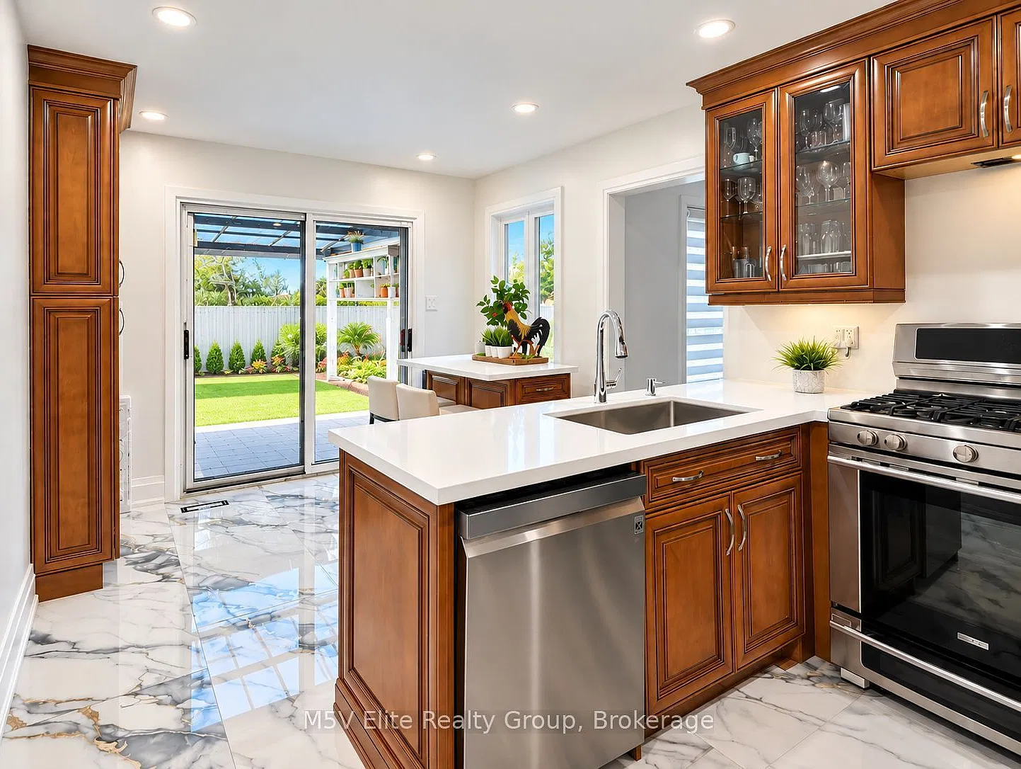1 bed, $999 — Photo 3