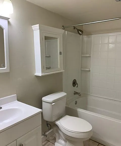 1708 Elm St — Photo 9