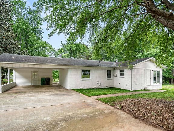 5th image of 8519 Denbur Dr