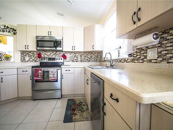 5th image of 8611 Caitlin Ct