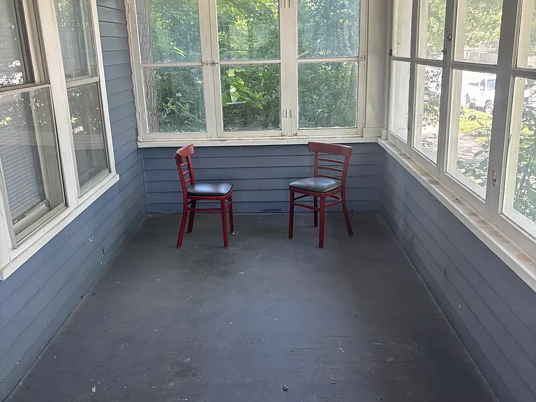 1114 N Superior St #8 — Photo 9