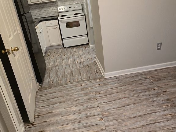 4th image of 3708 Stefano St #3710