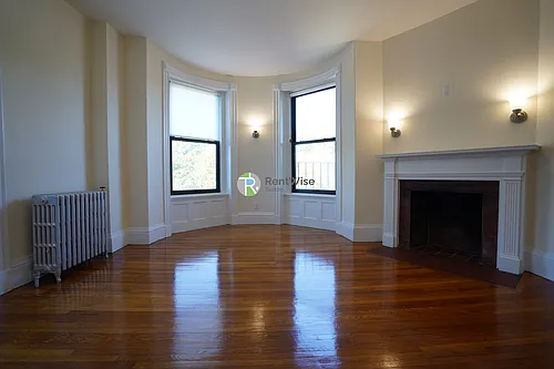504 Beacon St #31U Photo 1