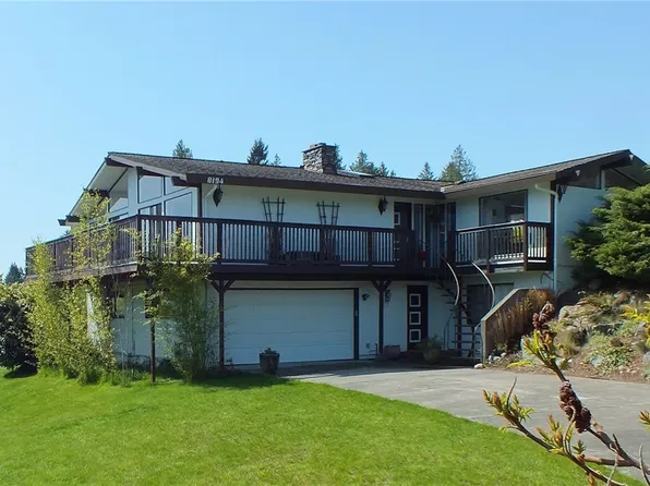 8194 E Seaview Dr, Pt Orchard, WA 98366