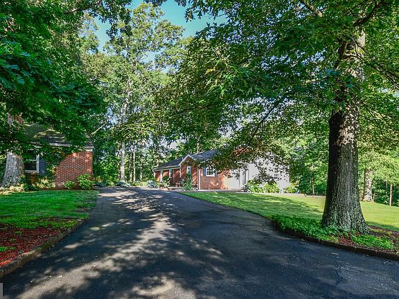 2nd image of 199 Sanford Dr