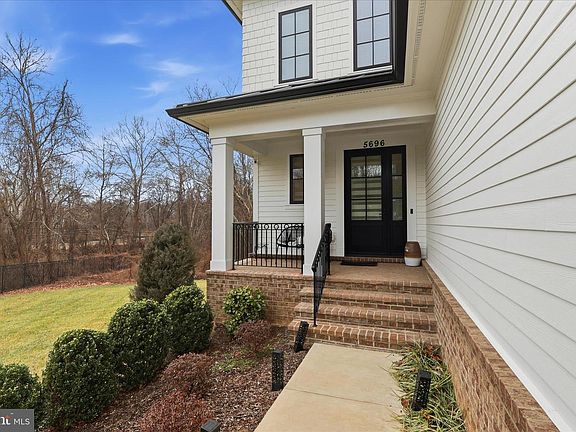 4th image of 5696 Tunwell Ct