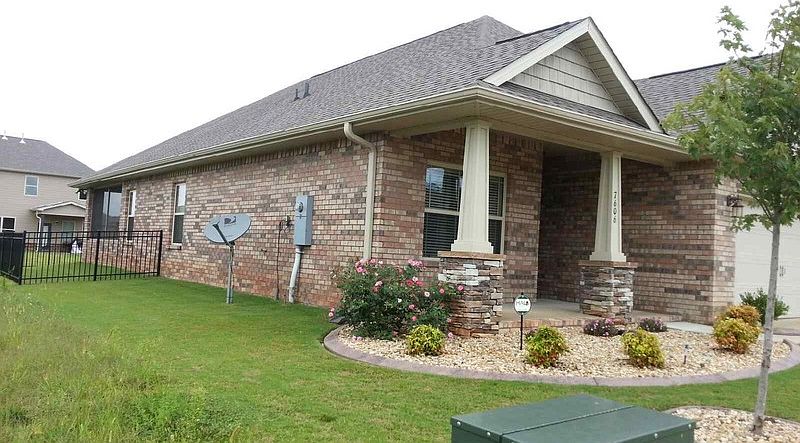 Landscaped curbing