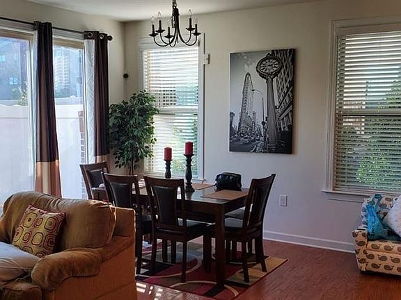 4th image of 407 Boscawen Ln