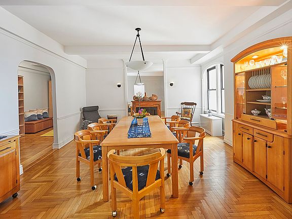 3rd image of 135 Eastern Pkwy APT 9I