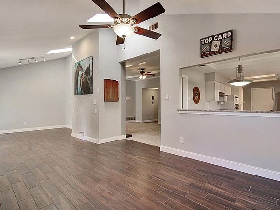 4th image of 3104 Glenview