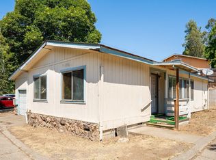 917 N Oak St, Ukiah, CA 95482