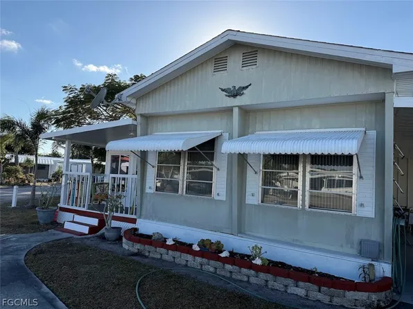 123 Flame Ln, North Fort Myers, FL 33917