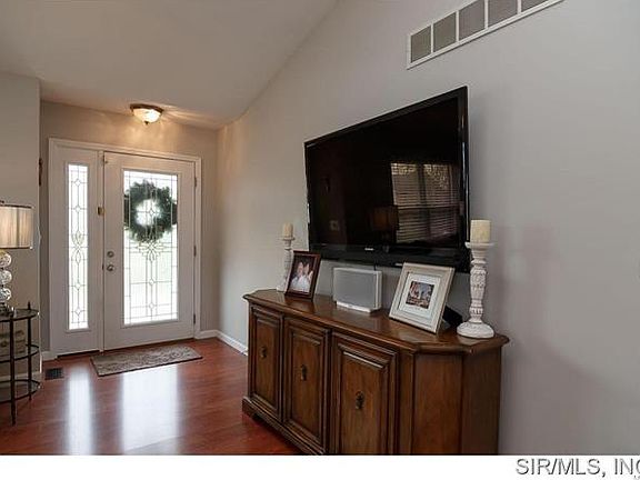 2nd image of 6816 White Oak
