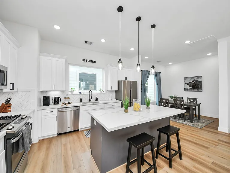 3004 Holman St — Photo 13