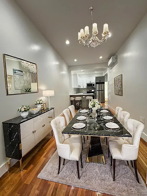 908 Hart Street — Photo 2
