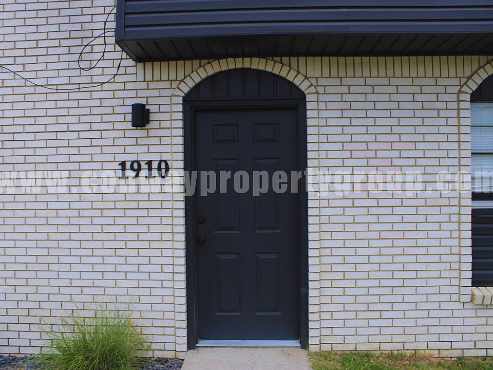 2nd image of 1910 Dave Ward Dr