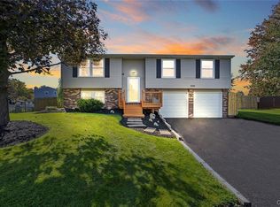 5315 Teramo Cir, Clay, NY 13041
