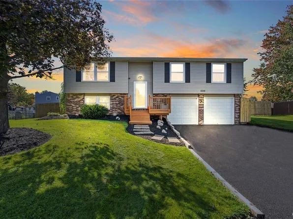 5315 Teramo Cir, Clay, NY 13041