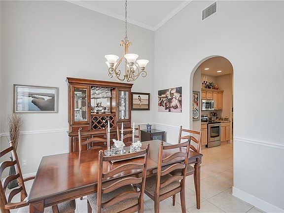 5th image of 6026 Mountain Lake Dr