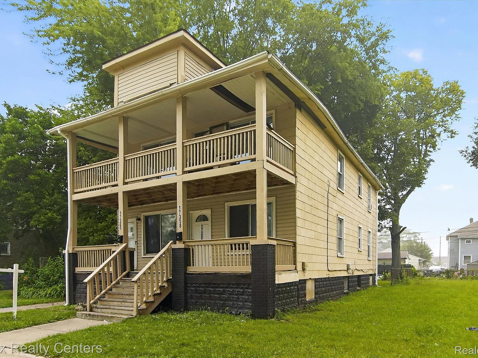 17358 Clarann St, Melvindale, MI 48122