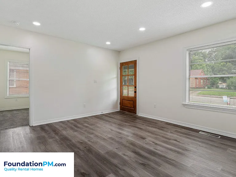 3749 Rhea Ave — Photo 10
