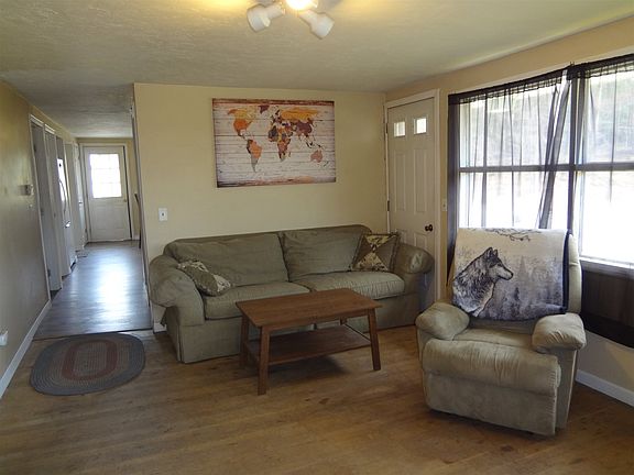 5th image of 60 Woodland Ave