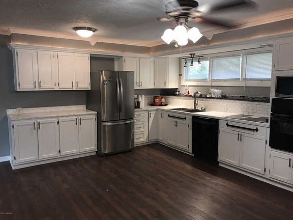 4th image of 5812 Dutchmans Ln