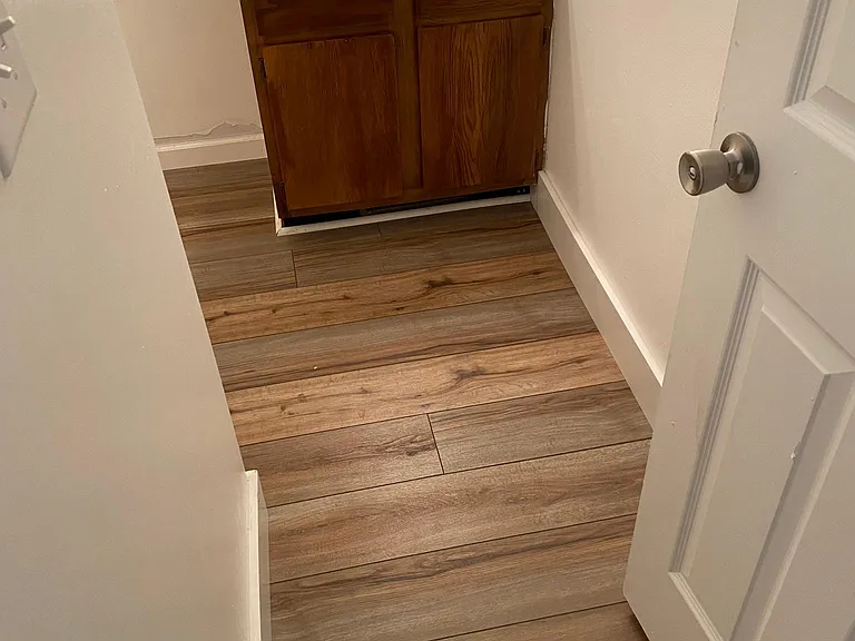Upstairs bathroom!!