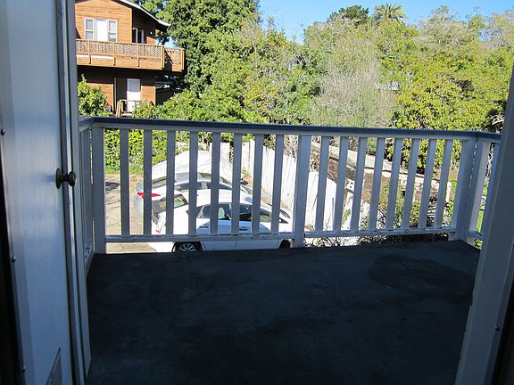 3rd image of 222 W Micheltorena St #12