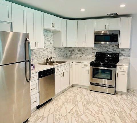 5th image of 257 Kinsman Ct