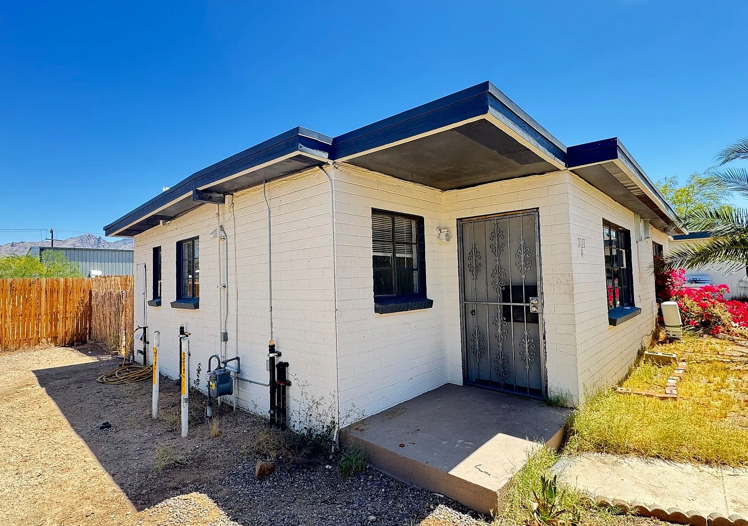 Farr3725 — Photo 1